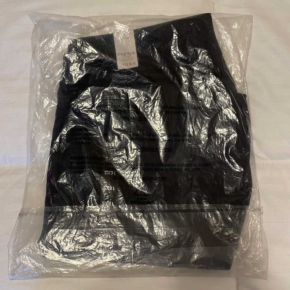 BRAND NEW XSHORT TORRID JEGGINGS